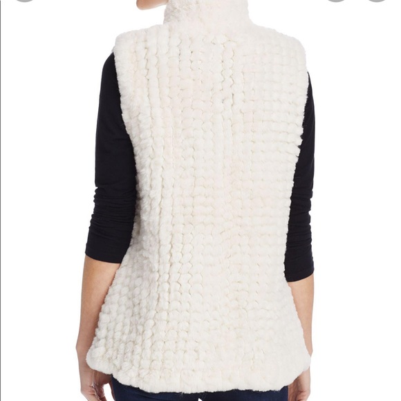 Womens Faux Fur Vest Size Small in Cream / Offwhite - Picture 3 of 8